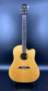 Alvarez Yairi DY84C (Spruce & Indian Rosewood) With Hardshell Case (Martin D-28 killer)