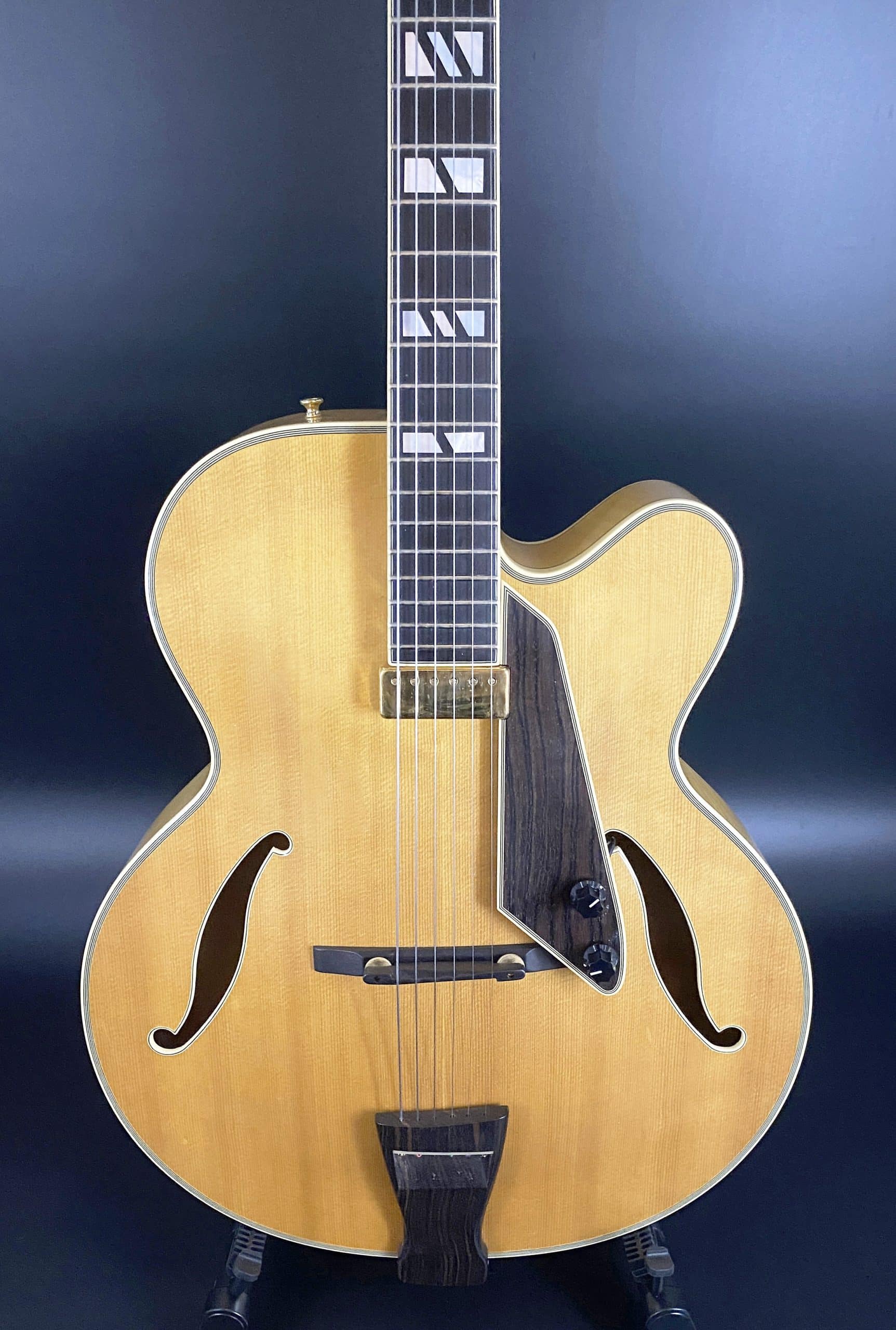 D'Aquisto New Yorker DQ-NYE Archtop Hollow Body (Japan, 1997)
