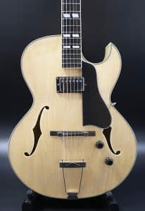 Eastman AR371CE-BD Hollow Body Archtop (2019)